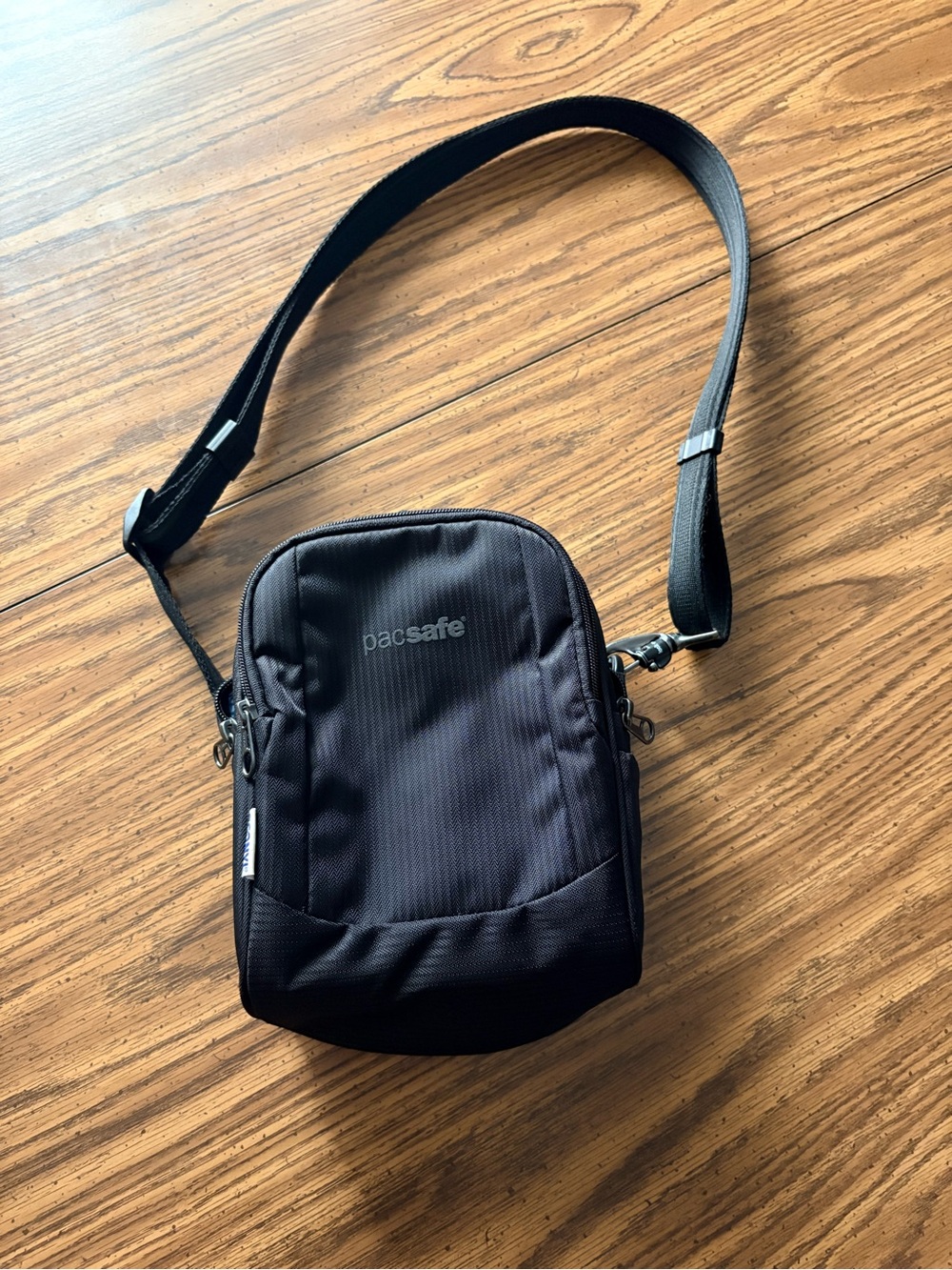 Pacsafe Black Compact Anti-Theft Crossbody Bag RFID LS100 40115